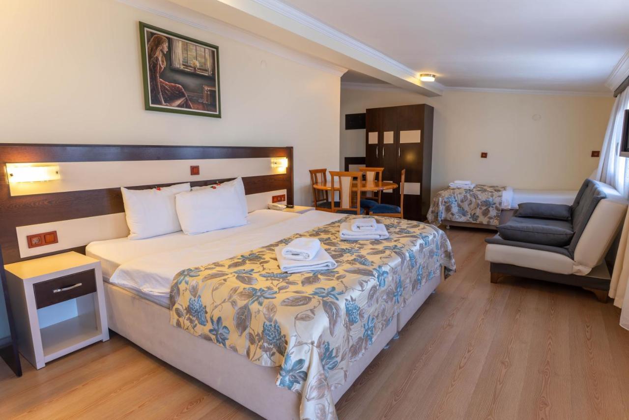 Hotel Karacam Foça Bagian luar foto