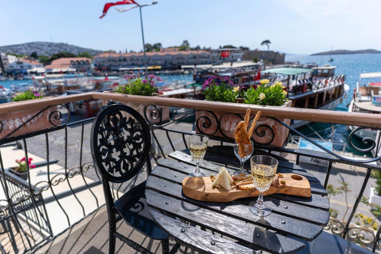 Hotel Karacam Foça Bagian luar foto