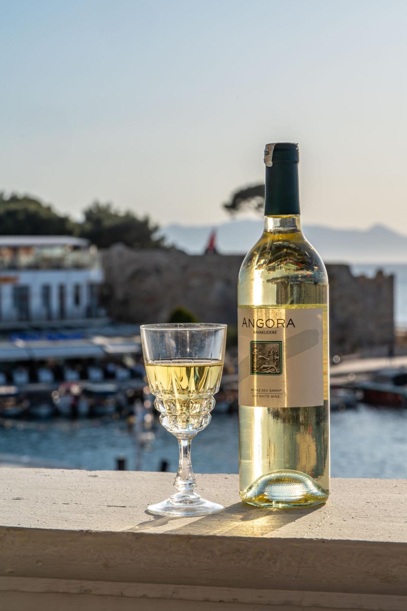 Hotel Karacam Foça Bagian luar foto
